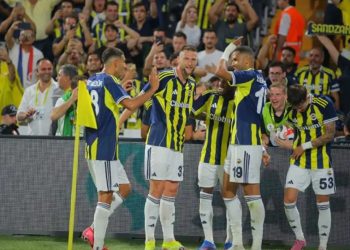 Fenerbahçe UEFA Şampiyonlar Ligi play-off turuna yükseldi