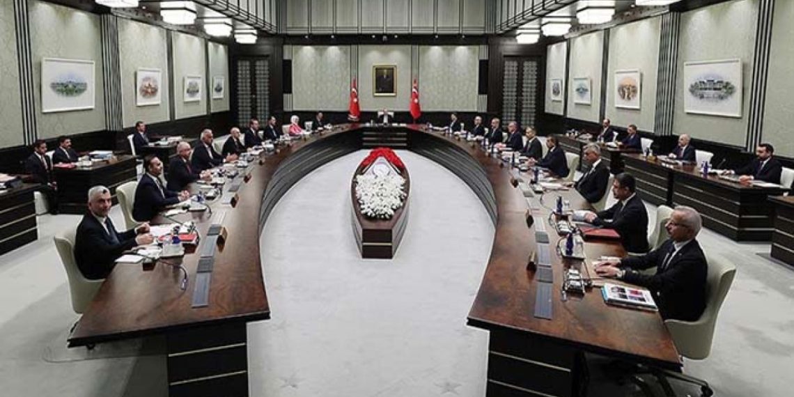 Kabine yoğun gündemle toplanıyor