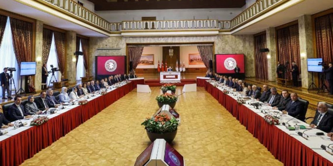 Komisyonun bir sonraki toplantısında şehit ve gazi yakınları dinlenecek