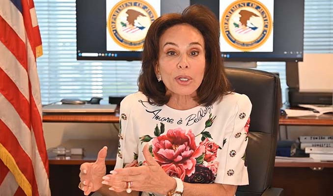 TV sunucusu Washington Bölge Savcısı oldu