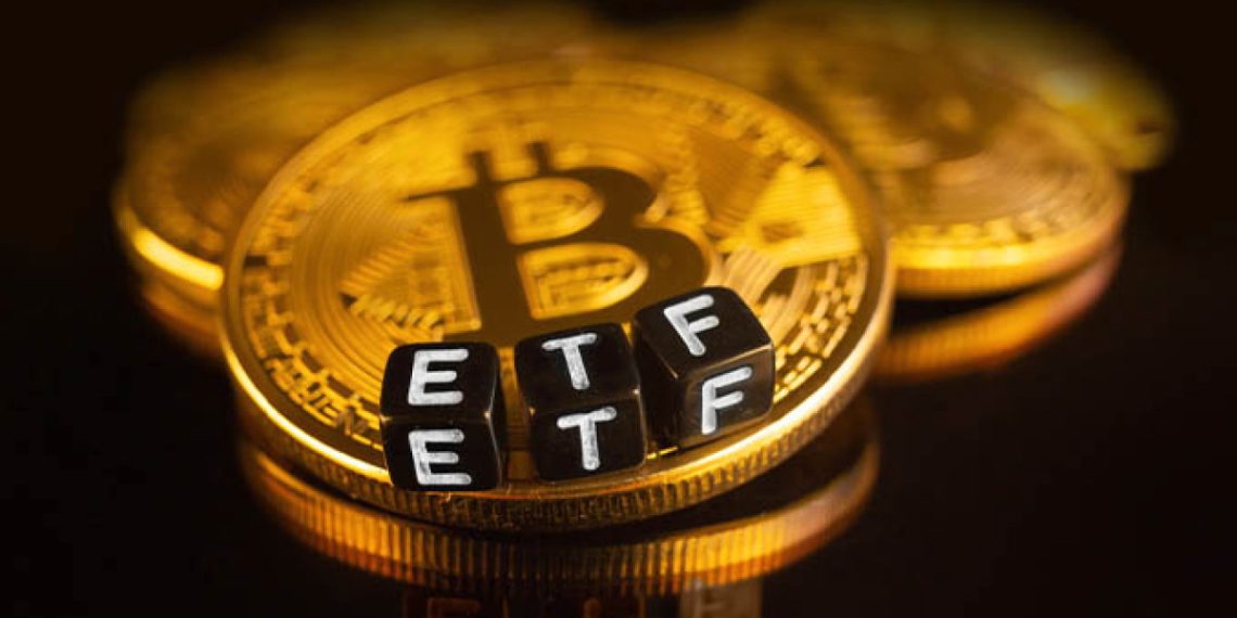 Bitcoin ETF’leri altını geçebilir