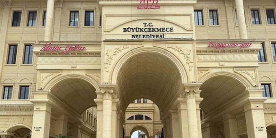 Büyükçekmece Belediyesi’ndeki rüşvet davasında ara karar