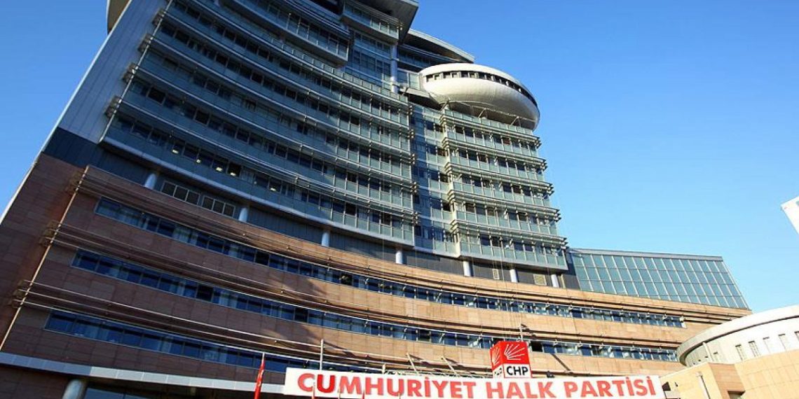 CHP İstanbul İl Delegeleri’nden sürpriz adım