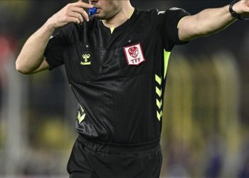 Fenerbahçe-Trabzonspor derbisinin hakemi belli oldu