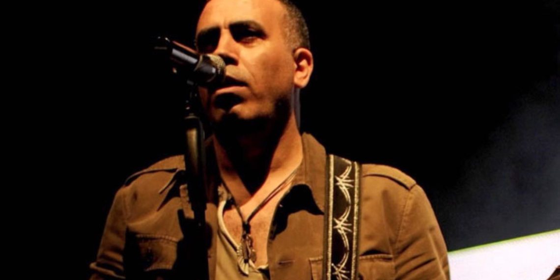 Haluk Levent konser sonrası hastaneye kaldırıldı