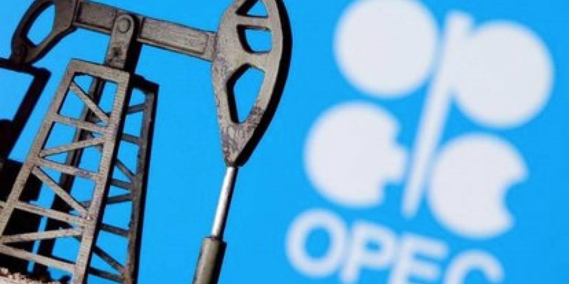 OPEC+ 137 bin varillik üretim artışı için anlaştı