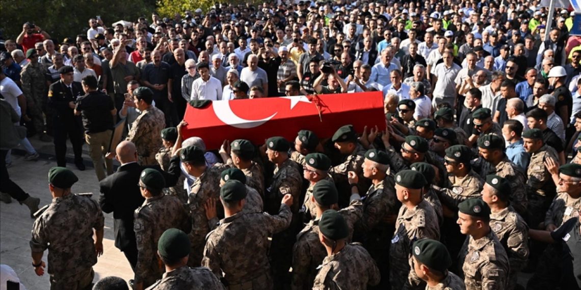 Şehit polis Mustafa Karapınar son yolculuğuna uğurlandı