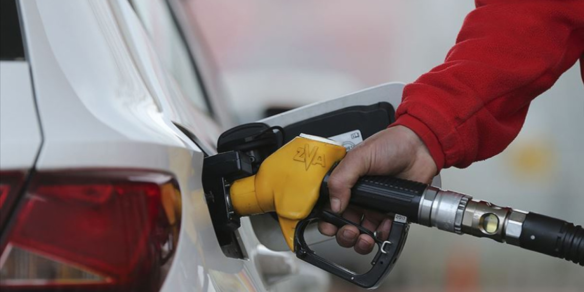 Akaryakıtta indirim sürprizi: İşte İstanbul, Ankara, İzmir güncel fiyatları