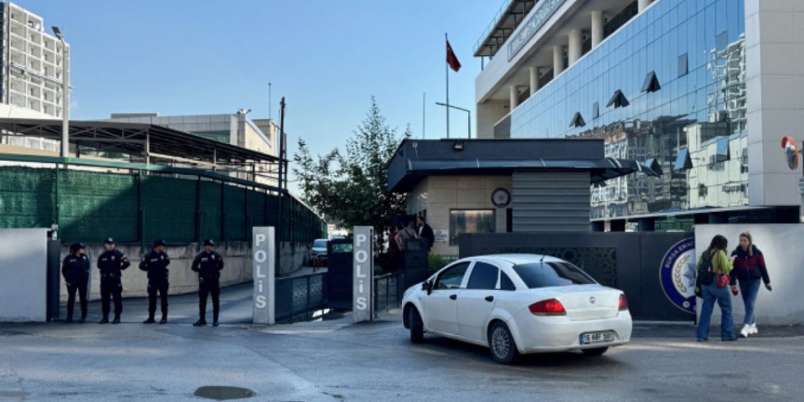 Bursa’da eski belediye başkanına ‘örgüt kurma’ soruşturması: 21 gözaltı