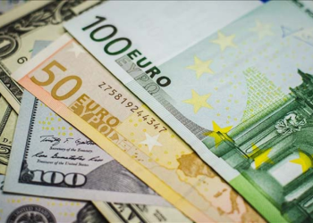Euro yükselişe hazırlanıyor, dolar sıkıştı