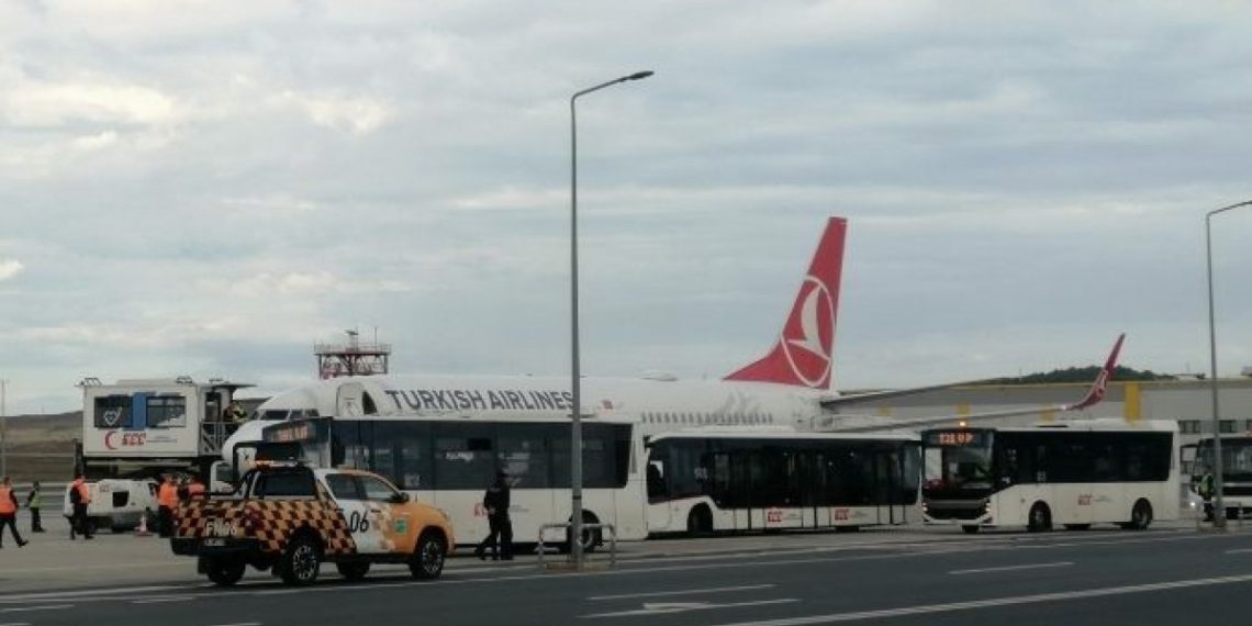 İsrail’in alıkoyduğu 36 Türk aktivist yurda getirildi