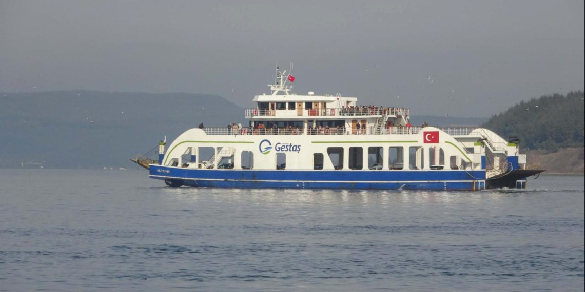 Kötü hava deniz ulaşımını etkiledi