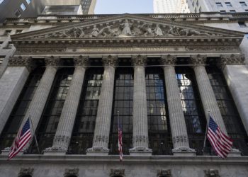 ABD borsaları karışık seyirle açıldı