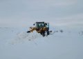 Doğu Anadolu’da kar felaketi: Köy yolları kapandı, araçlar mahsur kaldı