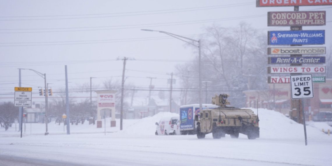 Kar fırtınası uçuşları vurdu: 2 bin 500 uçuş iptal