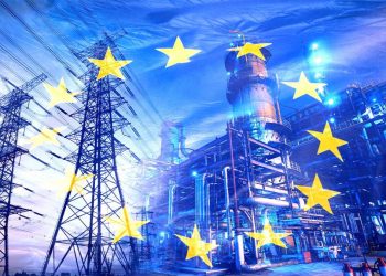 Mahfi Eğilmez, “Avrupa zorda” dedi, çıkış yolunu gösterdi