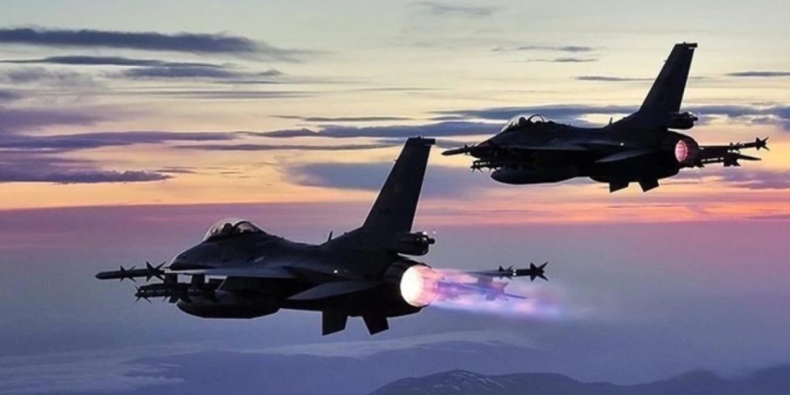 Rus savaş uçağı eğitim sırasında düştü, kurtulan olmadı