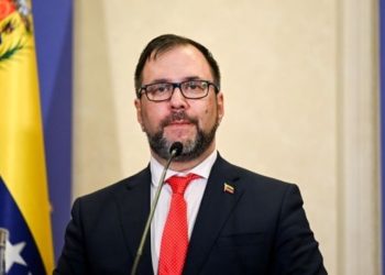 Venezuela Dışişleri Bakanı Gil’den hava sahası tepkisi