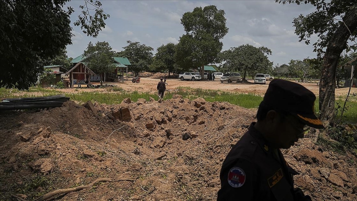 Kamboçya, Tayland sınırını tamamen kapattı