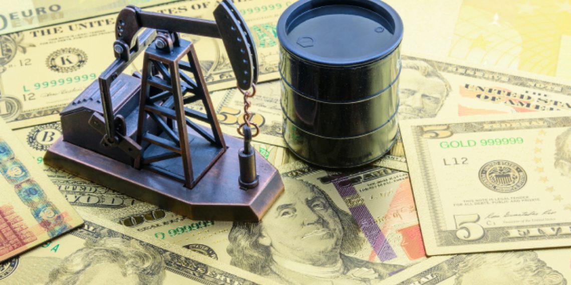 Petrolde şok fiyat! Varilini 38 dolara indirdi