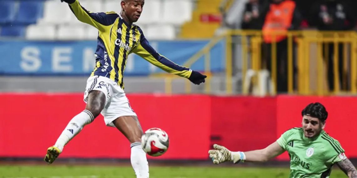 Fenerbahçe kupada 3 puanı 82. dakikada bulduğu golle aldı