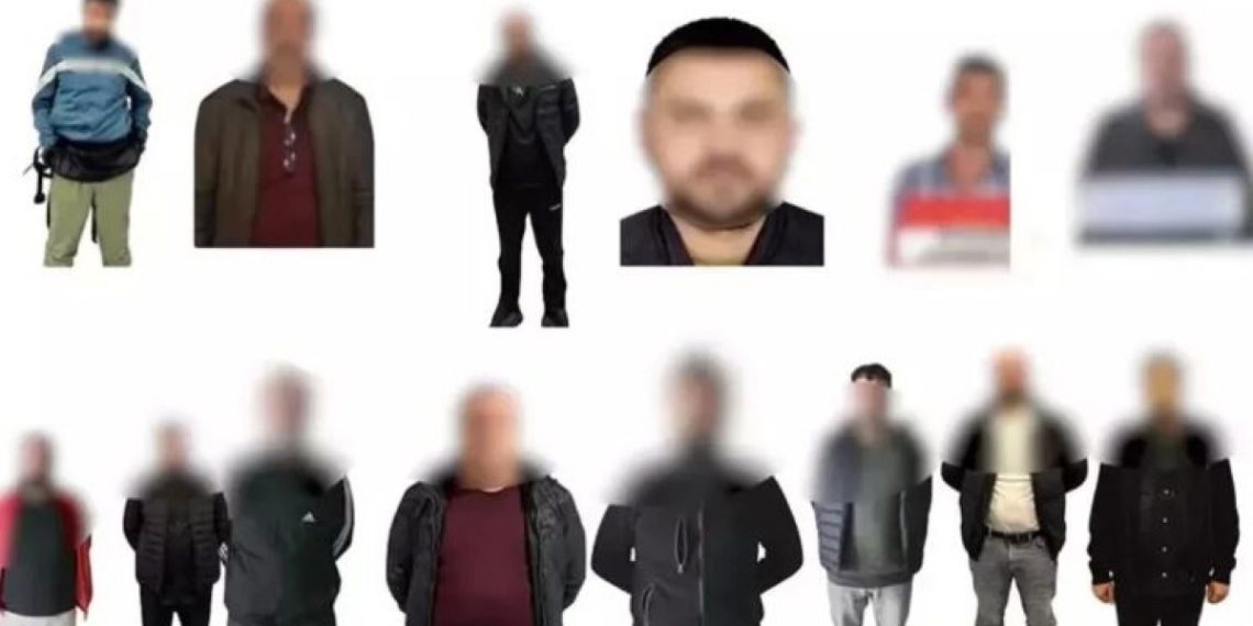 Kırmızı bültenle aranan 13 suçlu Türkiye’ye getirildi!