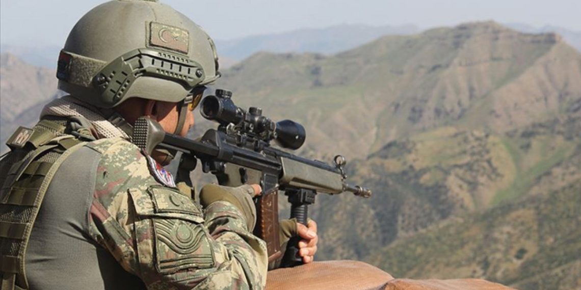 Tezkere kabul edildi! Türk askeri 1 yıl daha görev yapacak