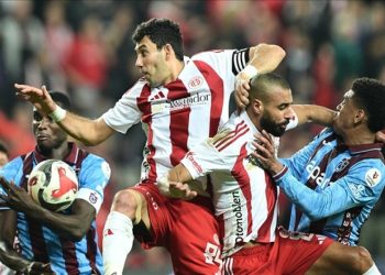 Trabzonspor ile Antalyaspor 1-1 berabere kaldı