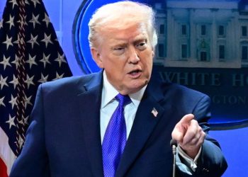 Trump’tan tarife iptaline sert tepki