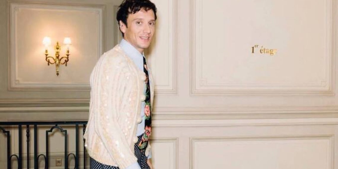 Ünlü şarkıcı Edis Görgülü hakkında yakalama kararı!