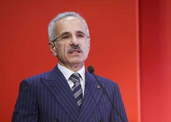 Bakan Uraloğlu duyurdu: Uçuş iptalleri uzatıldı