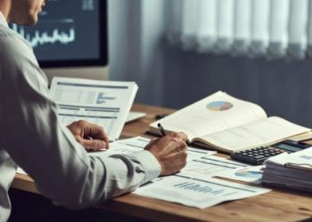 Borsadaki 2 şirkette paylar el değiştirdi